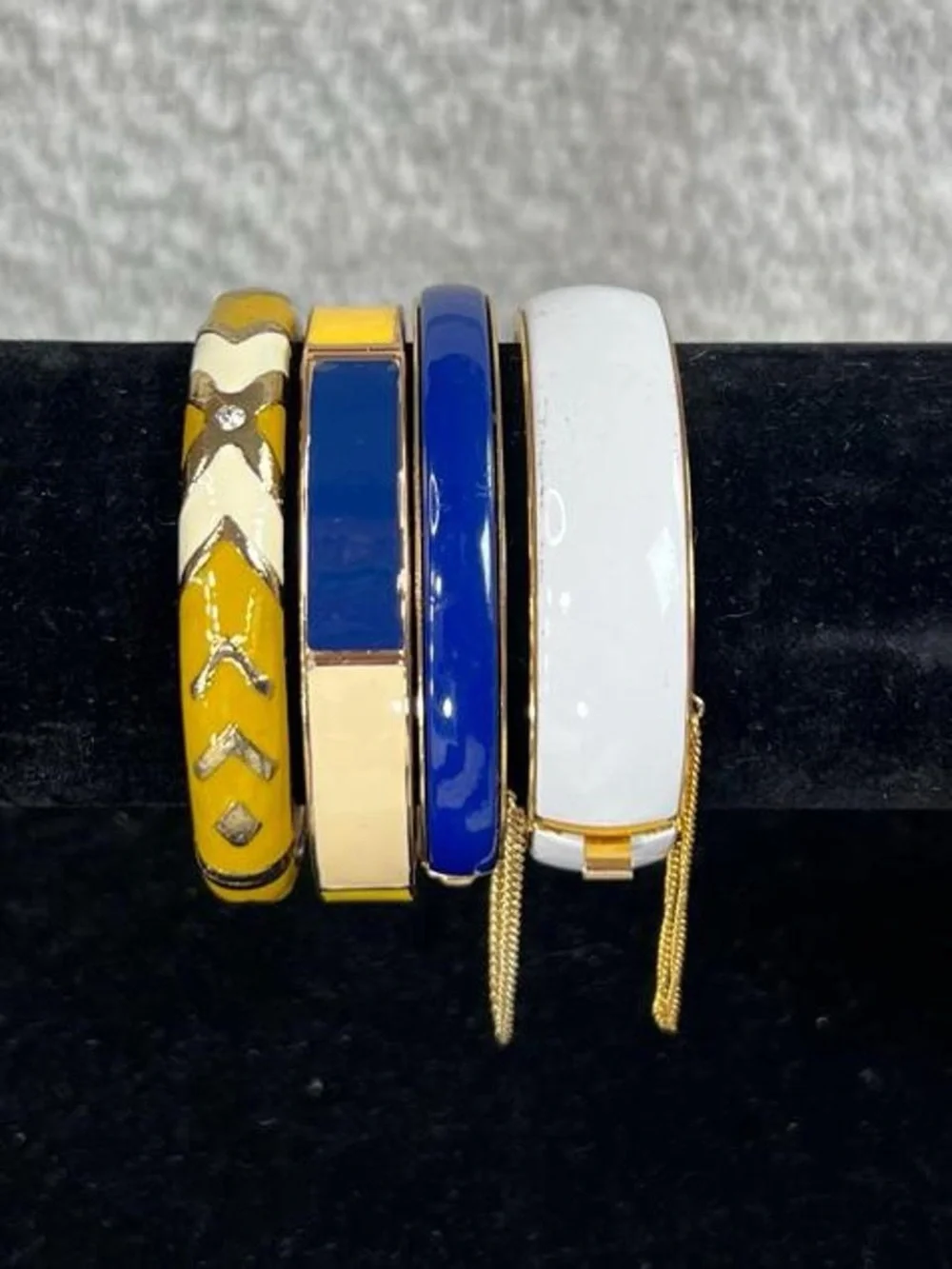 Vintage bangle hinge clamp bracelets set